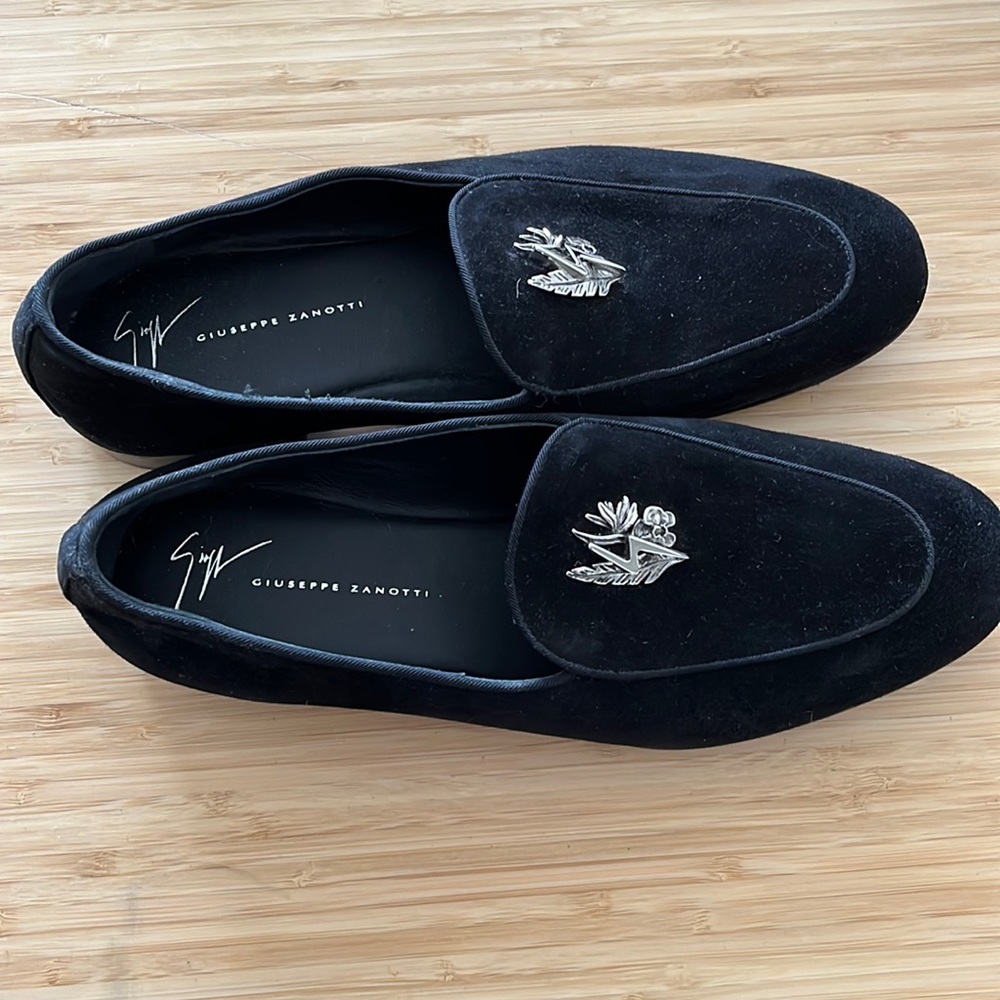 Giuseppe Zanotti mens shoes !!New never used .!!no dust bad not she box